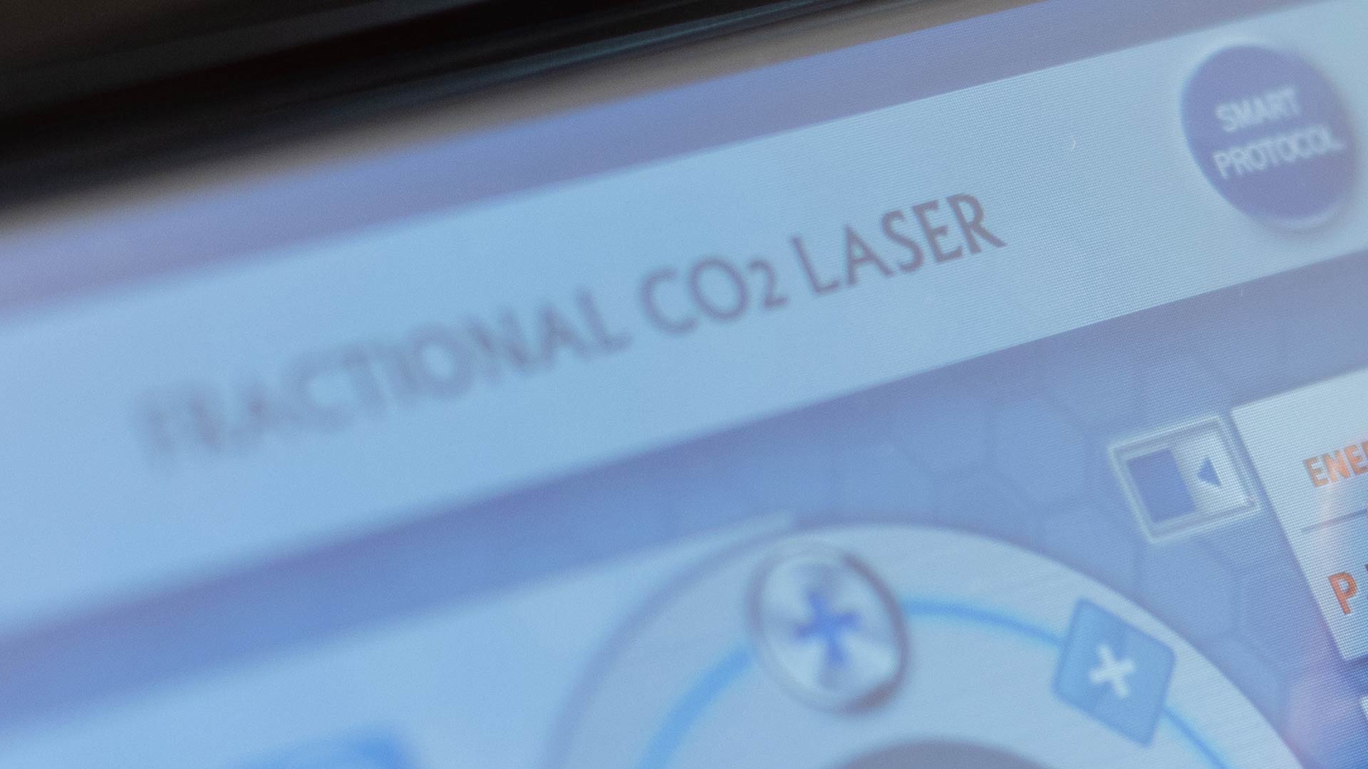 Ein CO2 Lasergerät bei SanaSkin in Zürich